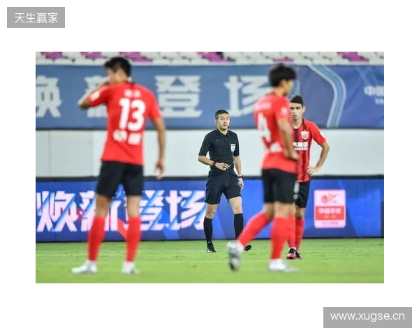 记者谈海港:这赛季确实定位保级了,看不出为啥换茹萨、梅伦多